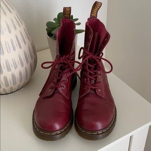 Dr. Martens Womens size US 8